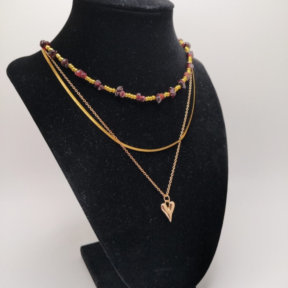 381MIDALANE Convertible 18k Gold Garnet Layered Necklace